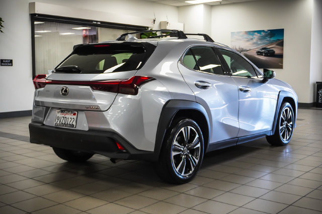 Certified 2025 Lexus UX 300h FWD w/ Accessory Package (Z2) image 6