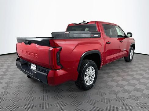 Used 2022 Toyota Tundra SR5 AWD/4WD image 7