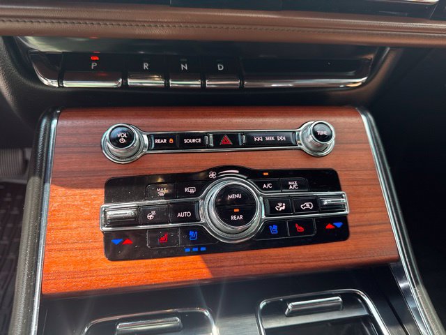 Used 2021 Lincoln Aviator Reserve w/ Equipment Group 202A AWD/4WD image 11