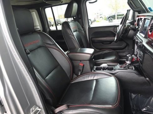 Used 2018 Jeep Wrangler Unlimited Rubicon w/ Dual Top Group image 10