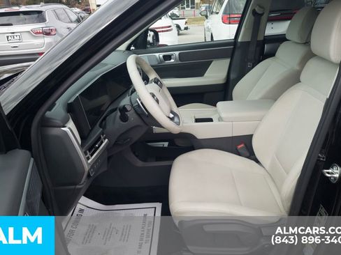 Used 2024 Hyundai Santa Fe SE image 16