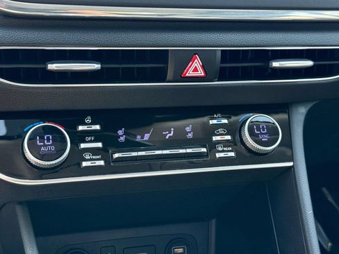 Used 2021 Hyundai Sonata Limited w/ Cargo Package FWD image 6