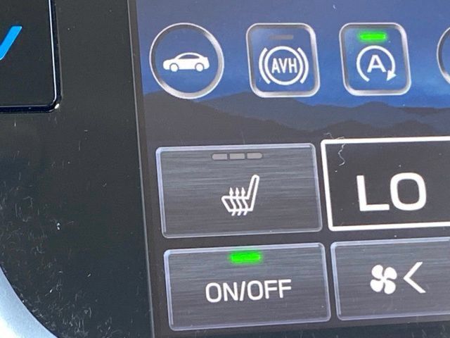 Used 2025 Subaru Outback Premium w/ Popular Package #1A AWD/4WD image 19