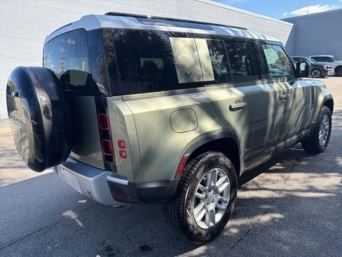 Used 2024 Land Rover Defender 110 S image 5