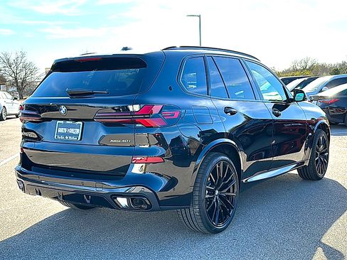 New 2026 BMW X5 xDrive40i w/ M Sport Package AWD/4WD image 8