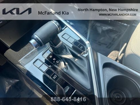 Used 2023 Kia Niro LX FWD image 23