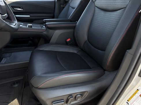 Used 2025 Toyota Sienna XSE w/ XSE Plus Package image 10