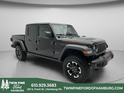 Used 2026 Jeep Gladiator Rubicon AWD/4WD image 1
