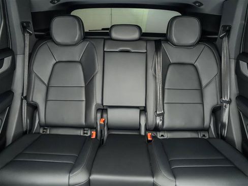 Certified 2026 Porsche Cayenne AWD/4WD image 29