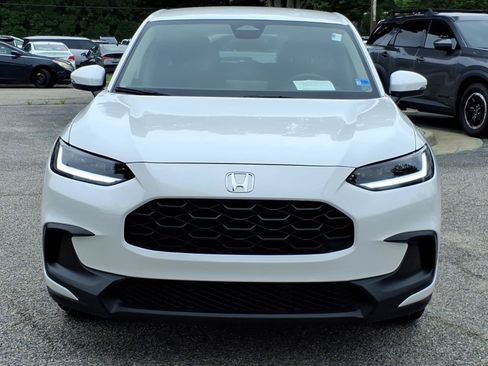 Used 2023 Honda HR-V LX image 2