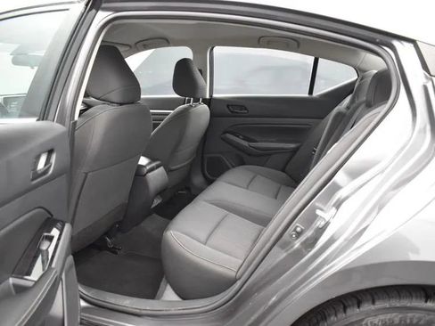 Used 2023 Nissan Altima 2.5 SV image 15