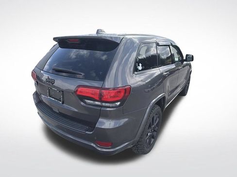 Used 2019 Jeep Grand Cherokee Altitude AWD/4WD image 5