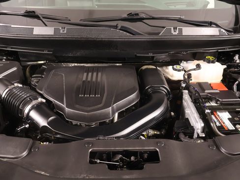 Used 2024 GMC Acadia AT4 w/ Luxury Package AWD/4WD image 23
