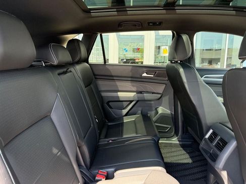 Used 2023 Volkswagen Atlas Cross Sport SEL AWD/4WD image 10