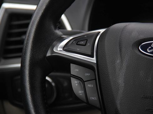 Certified 2022 Ford Edge Titanium image 19