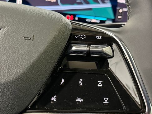 New 2026 Cadillac Vistiq Luxury w/ LPO, Floor Liner Package AWD/4WD image 26