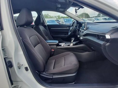 Used 2023 Nissan Altima 2.5 SV FWD image 29