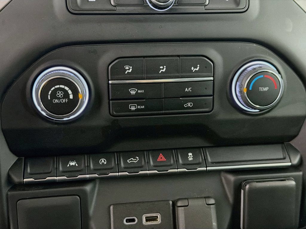 Used 2022 Chevrolet Silverado 1500 Custom AWD/4WD image 16
