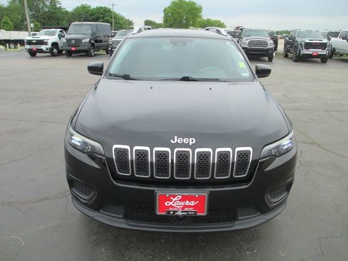 Used 2021 Jeep Cherokee Latitude AWD/4WD image 12