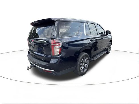 Used 2022 Chevrolet Tahoe LT w/ LT Signature Package RWD image 2