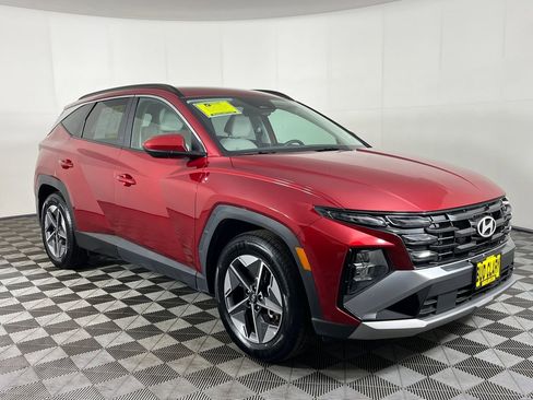 Used 2025 Hyundai Tucson SEL FWD image 3