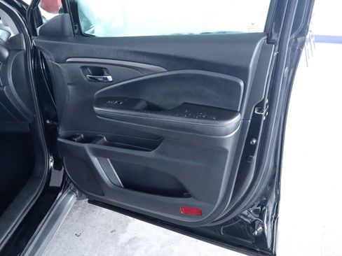 Used 2019 Honda Ridgeline Sport image 37