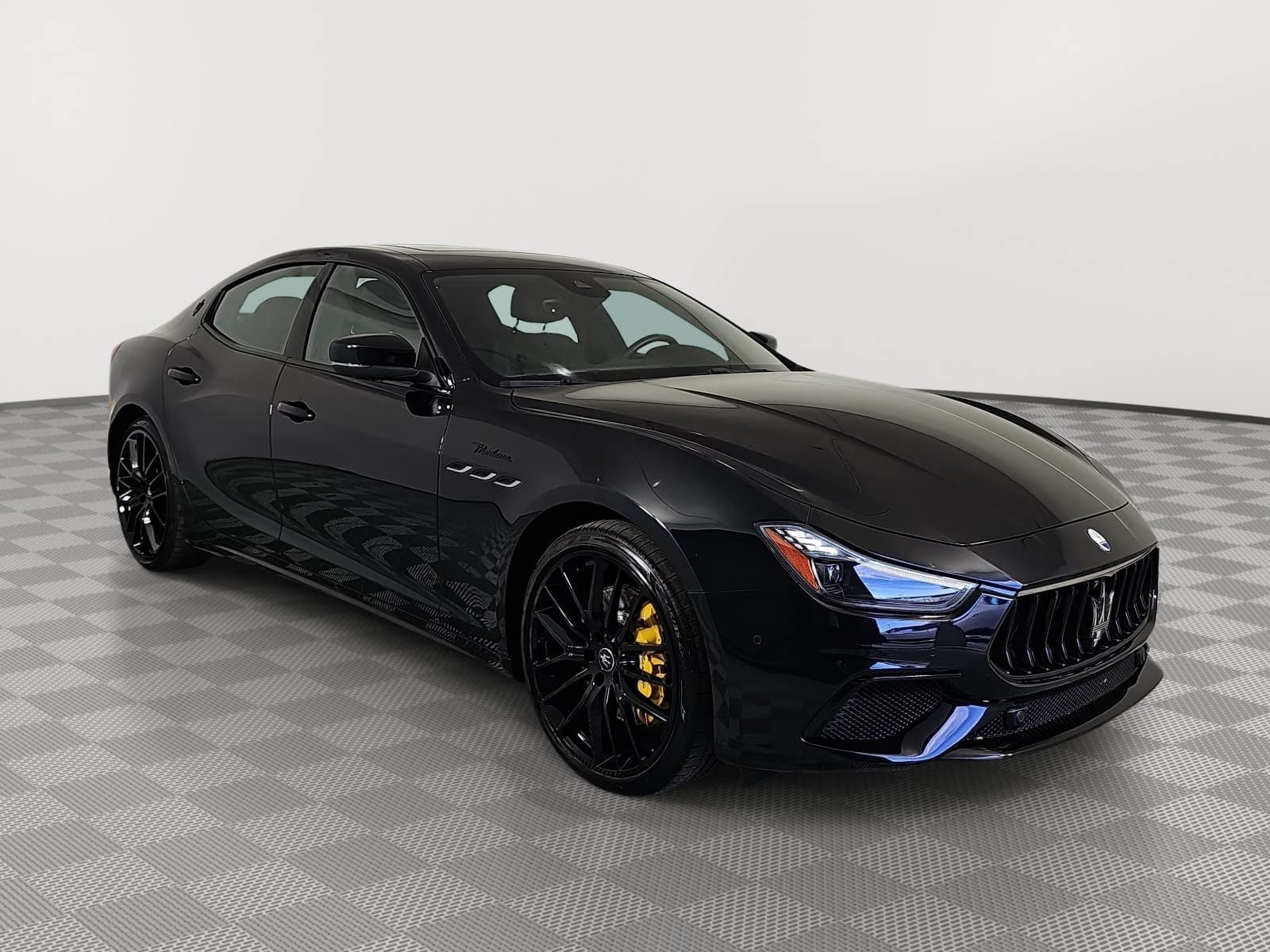 Used 2023 Maserati Ghibli Modena RWD image 2