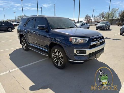Used 2022 Toyota 4Runner Limited AWD/4WD image 3