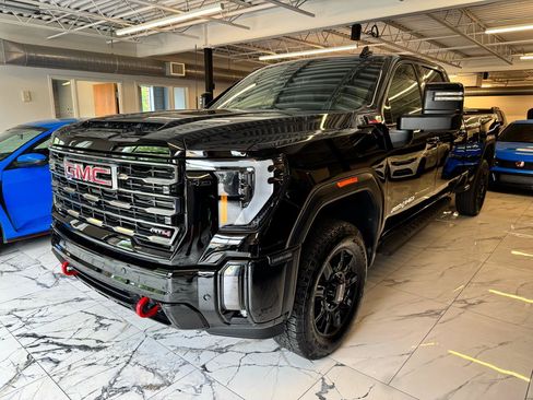 Used 2026 GMC Sierra 3500 AT4 w/ AT4 Premium Plus Package AWD/4WD image 3