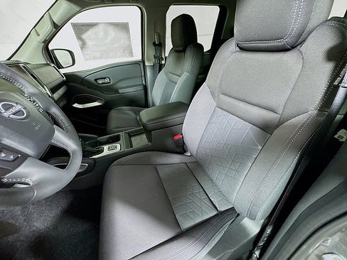 New 2026 Nissan Frontier SV w/ All-Weather Content Package AWD/4WD image 11