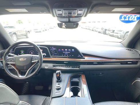 Used 2022 Cadillac Escalade ESV Premium Luxury AWD/4WD image 21
