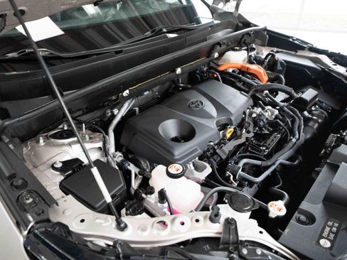 Used 2023 Toyota Venza Limited AWD/4WD image 33