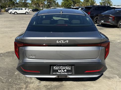 New 2025 Kia K4 LXS image 6