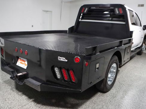 Used 2024 Chevrolet Silverado 3500 LT image 7