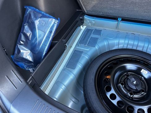 Used 2026 Chevrolet Trax RS image 42