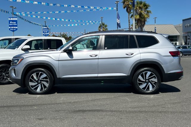 Used 2024 Volkswagen Atlas SE AWD/4WD image 7