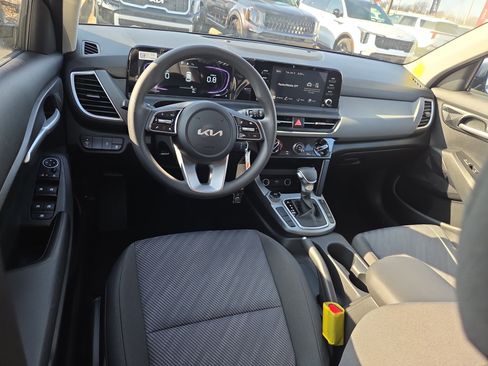 New 2026 Kia Seltos LX image 6