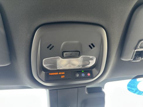 Used 2025 Buick Envista Preferred w/ Convenience I Package FWD image 26