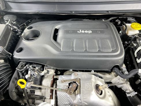 Used 2022 Jeep Cherokee Latitude Lux AWD/4WD image 28