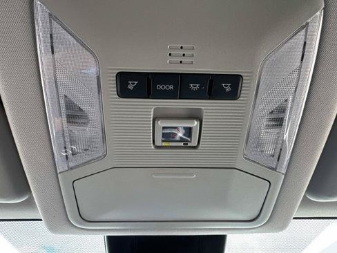 Used 2022 Toyota RAV4 LE FWD image 20