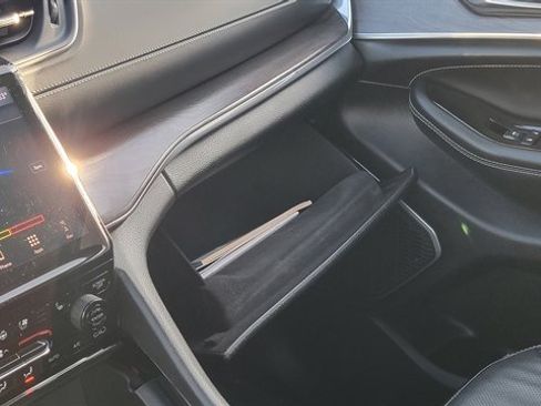 Used 2024 Jeep Grand Cherokee L Overland image 39