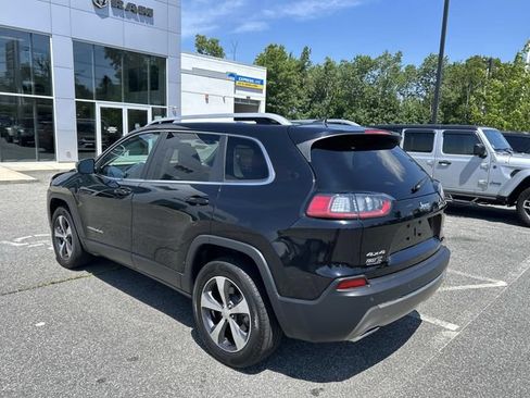 Used 2019 Jeep Cherokee Limited AWD/4WD image 5