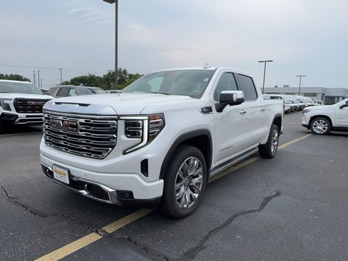 Certified 2023 GMC Sierra 1500 Denali w/ Denali Reserve Package AWD/4WD image 8