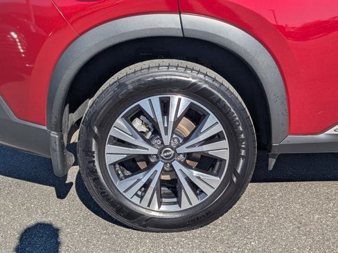 Certified 2023 Nissan Rogue SV image 11