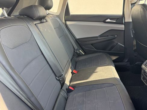 Used 2022 Volkswagen Taos SE image 7
