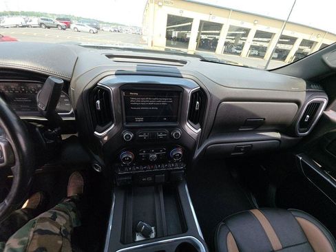 Used 2021 Chevrolet Silverado 2500 LTZ w/ Carhartt Edition AWD/4WD image 18