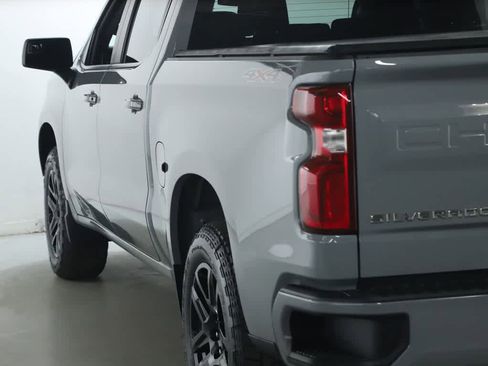 Used 2024 Chevrolet Silverado 1500 RST image 40