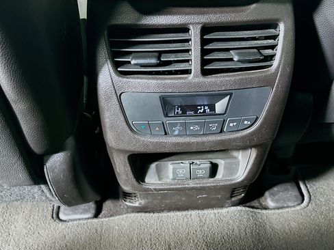 Used 2020 Acura MDX SH-AWD image 26