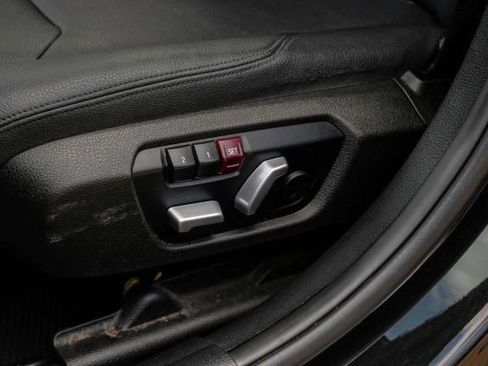 Used 2018 BMW 320i Sedan image 40