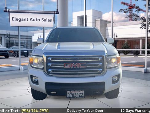 Used 2020 GMC Canyon SLE w/ Driver Alert Package image 2